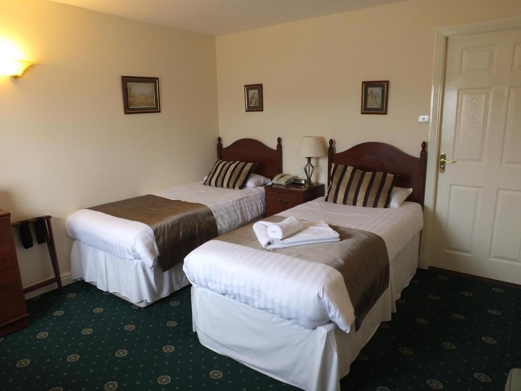 Rusland Pool Hotel Bouth Room photo